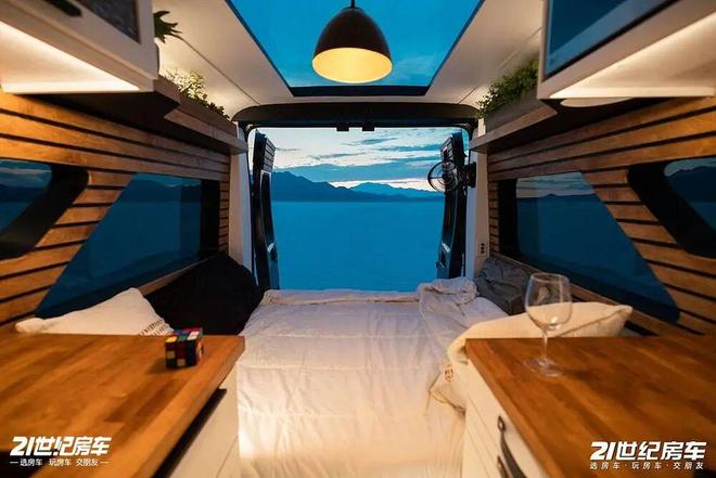 am Promaster露营车把舒适感拉满了不朽情缘游戏网站登录四面环窗仰望星空!这辆R(图3) am Promaster露营车把舒适感拉满了不朽情缘游戏网站登录四面环窗仰望星空!这辆R(图3)